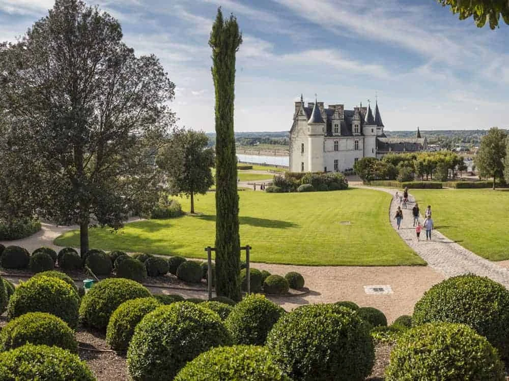 luxury-loire-valley-chateaux-cycling-deluxe